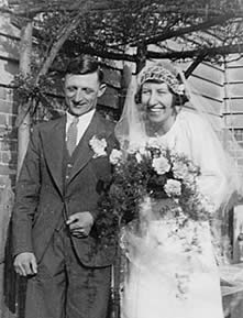 Sid and Margaret Cox on their wedding day